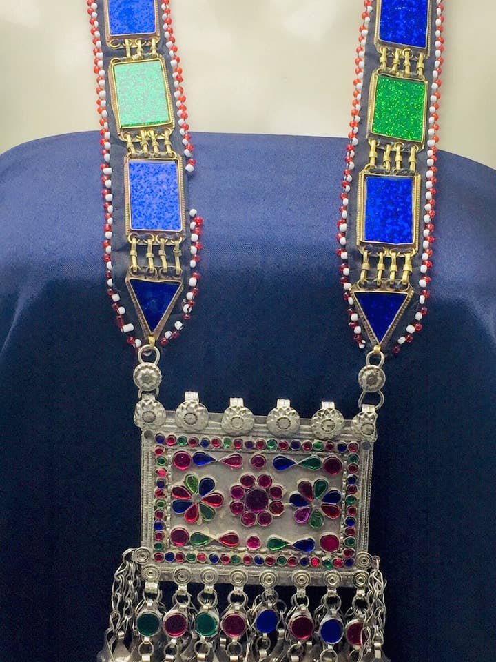 Collar étnico Kuchi Big Costume verde y azul para venta al por mayor de vintarust