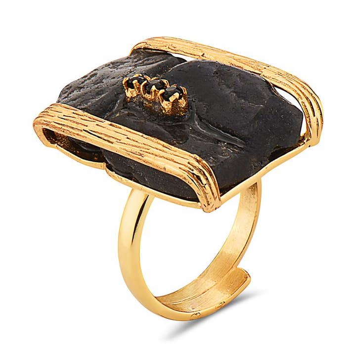 Anello di design in agata nera per la vendita all'ingrosso da parte di Jewelry Fiesta