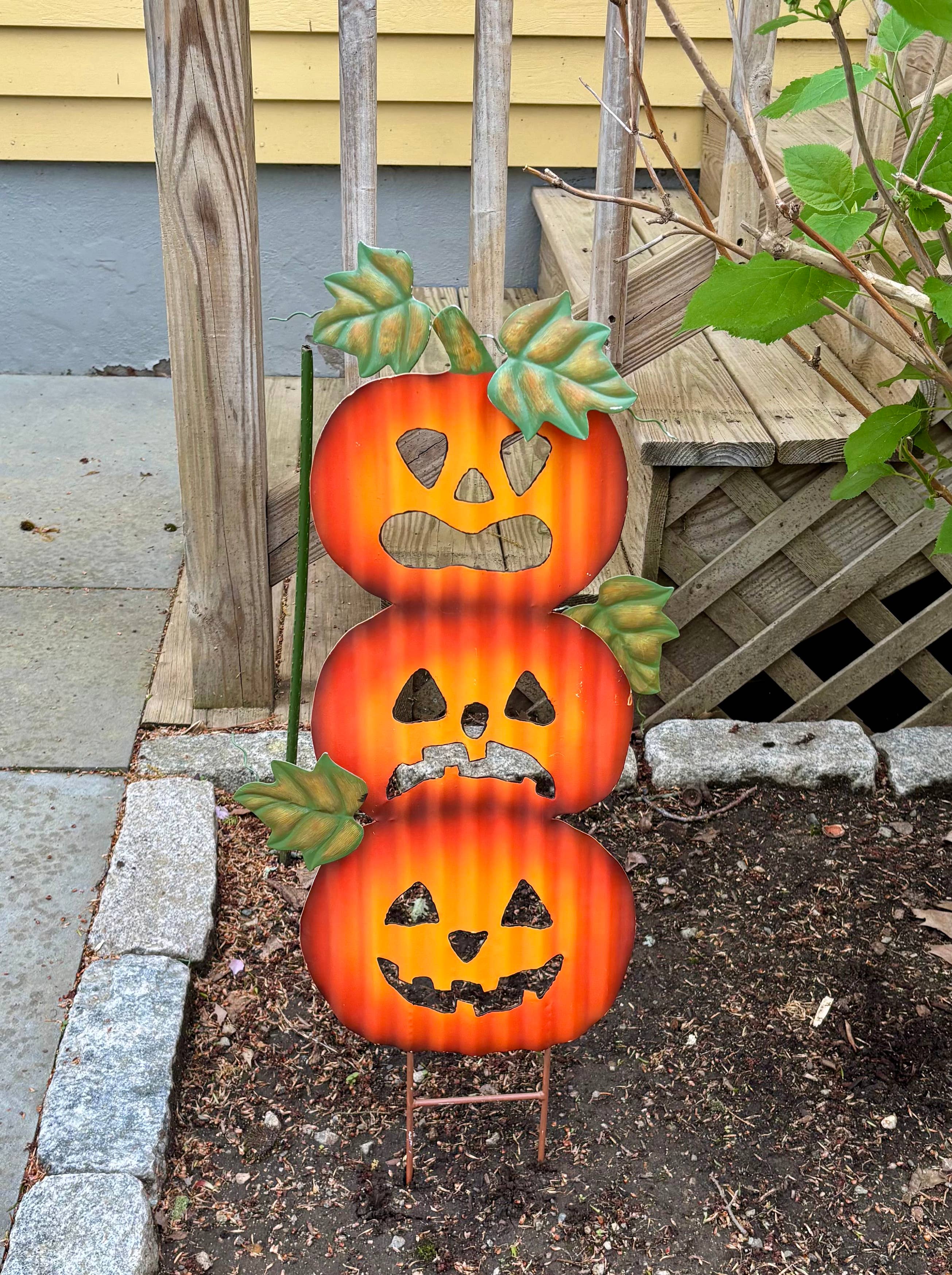 WORTH IMPORTS - Vente Piquets de jardin/pelouse - Piquet à citrouilles d'Halloween en métal de 28 po1