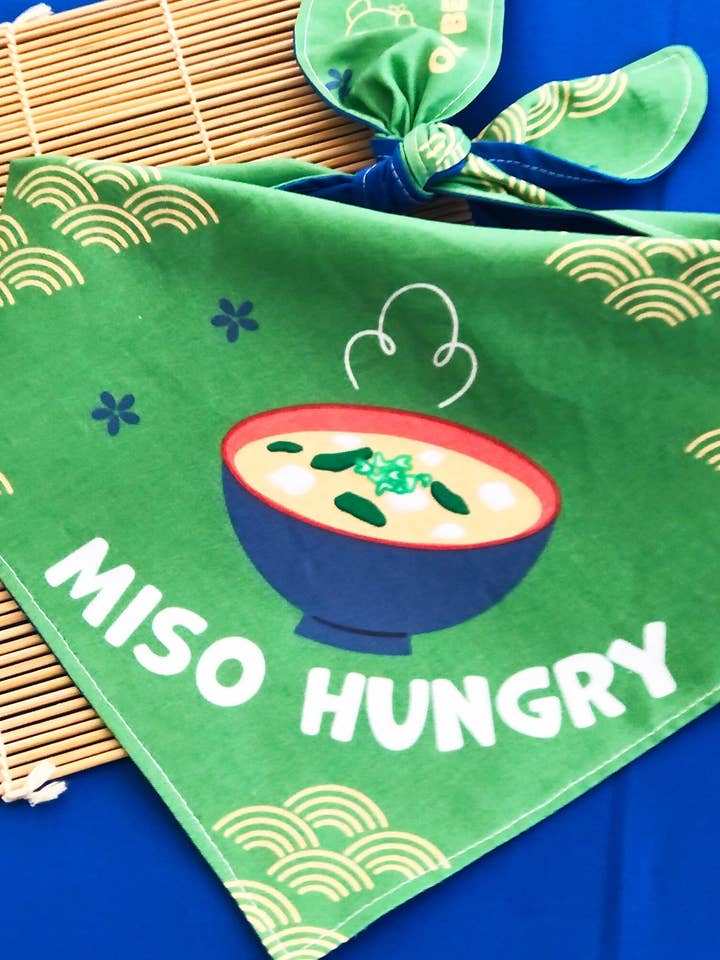 Bandana pour chien Miso Hungry pour la vente par Oaty Bear: Cute Accessories for Cute Dogs