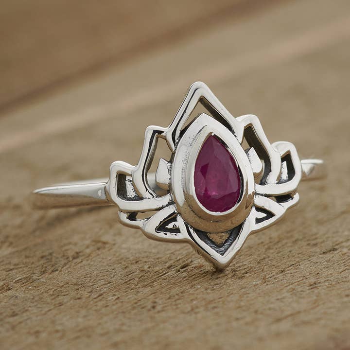 ROBIJNROOD STERLING ZILVER LOTUS 3.0 voor wholesale door Nugent Jewelry