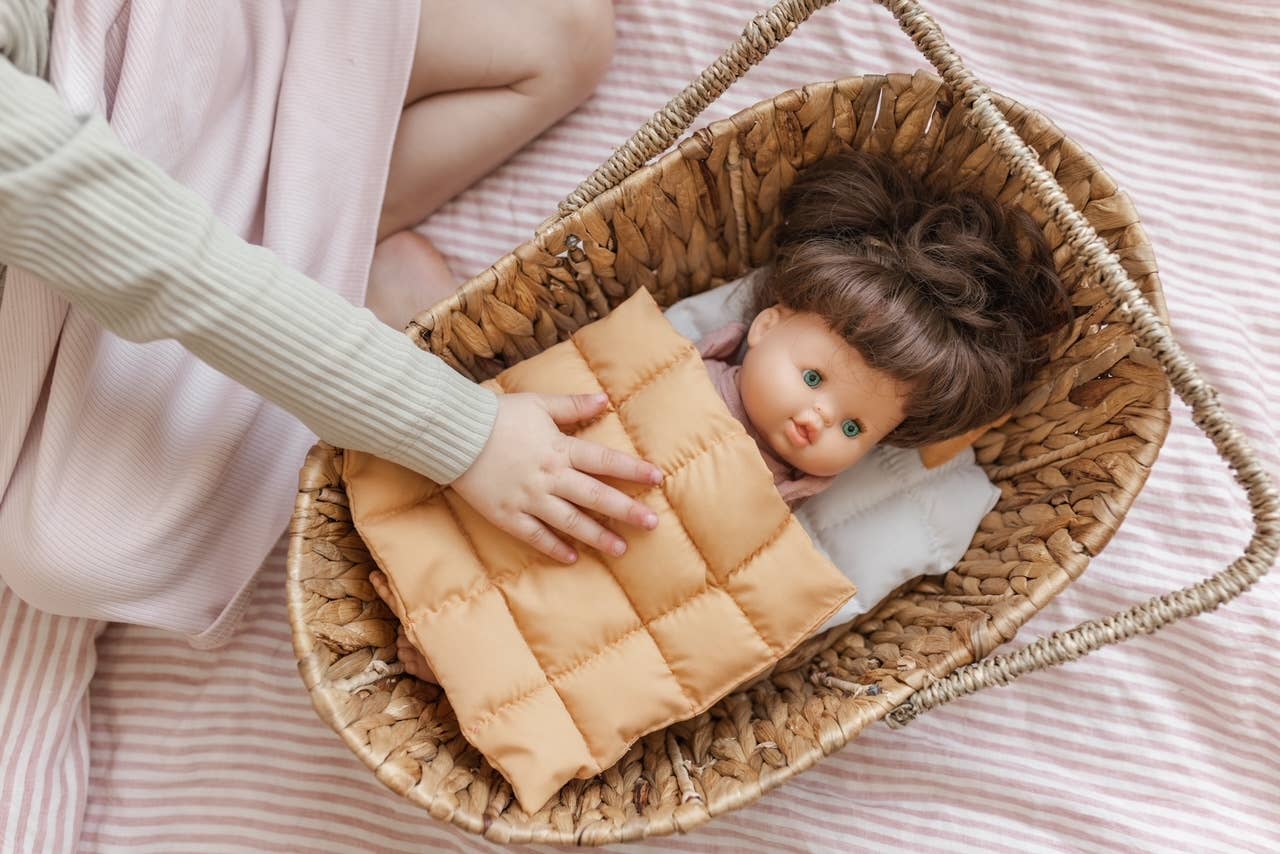 Q Toys – wholesale Doll accessory kit – Kids – Wicker Doll Basket2