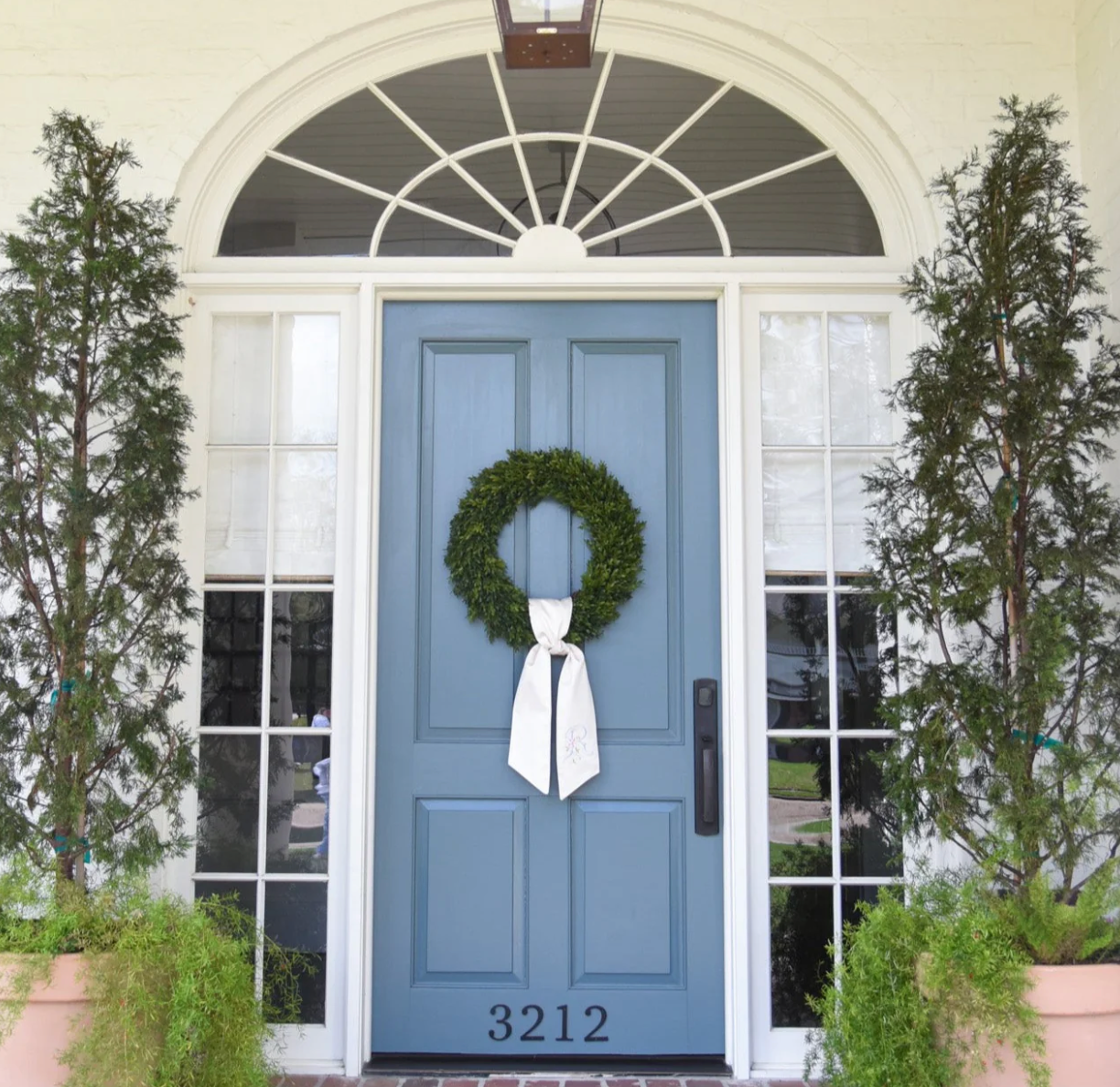 Fig & Dove - Wholesale Wreath - Boxwood Wreath Round 24" (case of 6)2