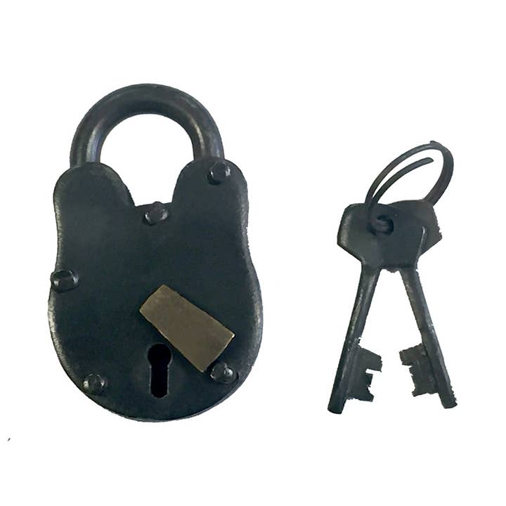 Jern "Smokehouse" Lås & Nøgler med Messing Dækplade - 2-1/2" for engroshandel hos Madison Bay Co. - Historical Home Decor Reproductions