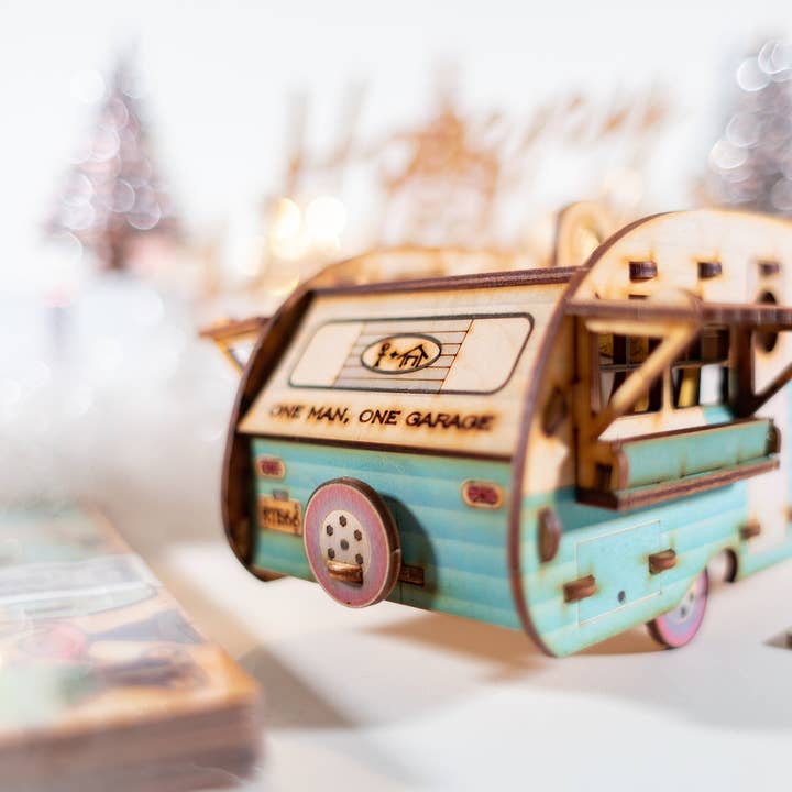 One Man One Garage - Wholesale Bird House - Vintage Camper Bird House Scale model playset you can build and use! Bring back the love of travel!4