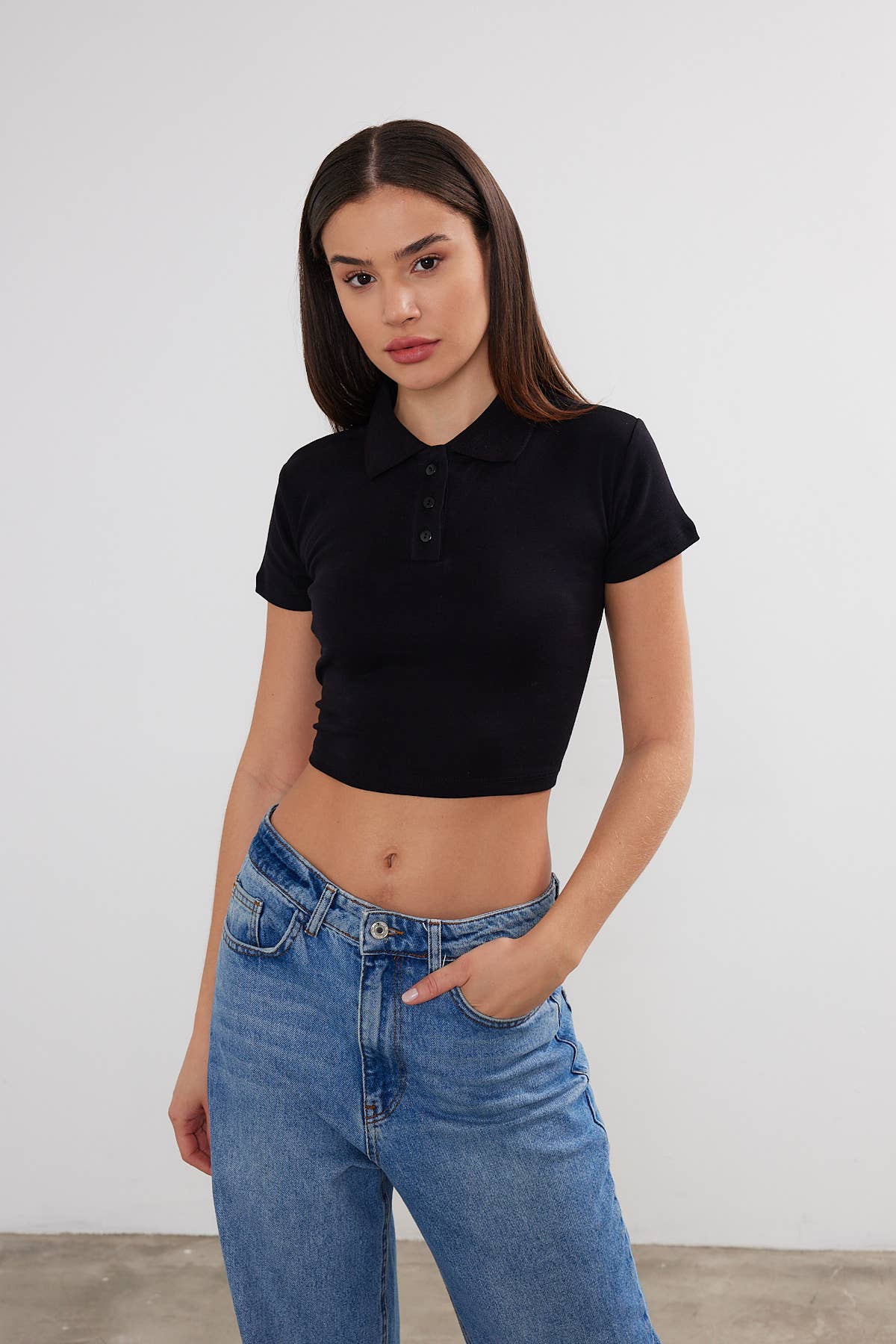VAV NEW YORK – Engroshandel Polo - Dame – Dame polo-neck cropped t-shirt med kort snit5