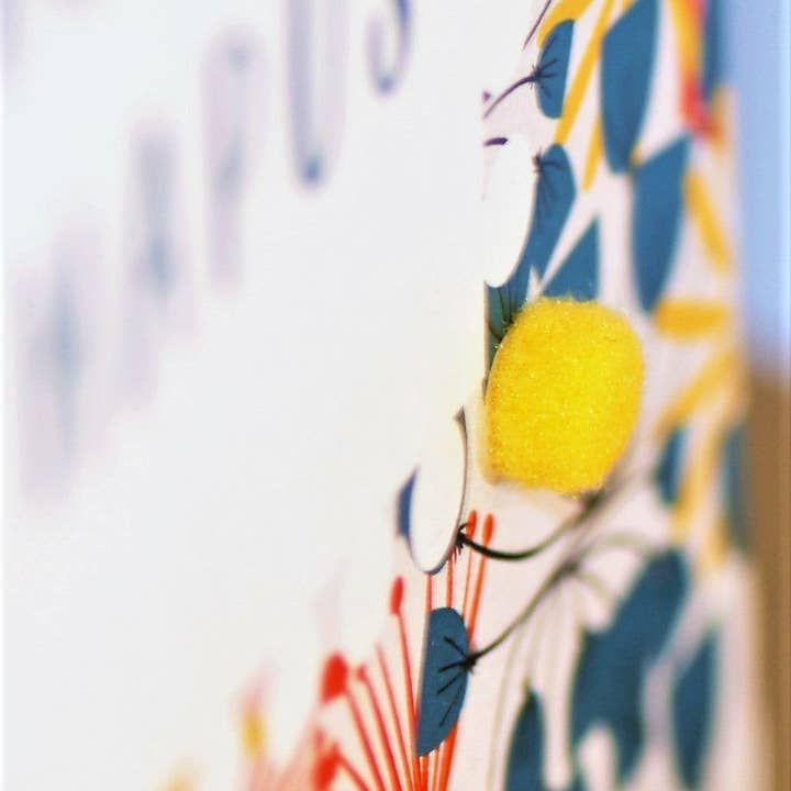 Carte de fête des mères galloise, Sul y Mamau Hapus, motif floral, ornée de pompons pour la vente par Claire Giles Ltd