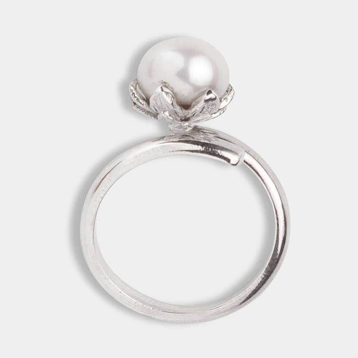 Bague ajustable en argent sterling avec perles d'eau douce Gaia pour la vente par Nakula Jewelry
