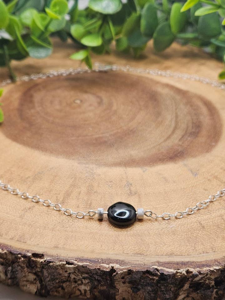 Collar de turmalina negra y howlita de plata de ley para venta al por mayor de Moonbeam Healing