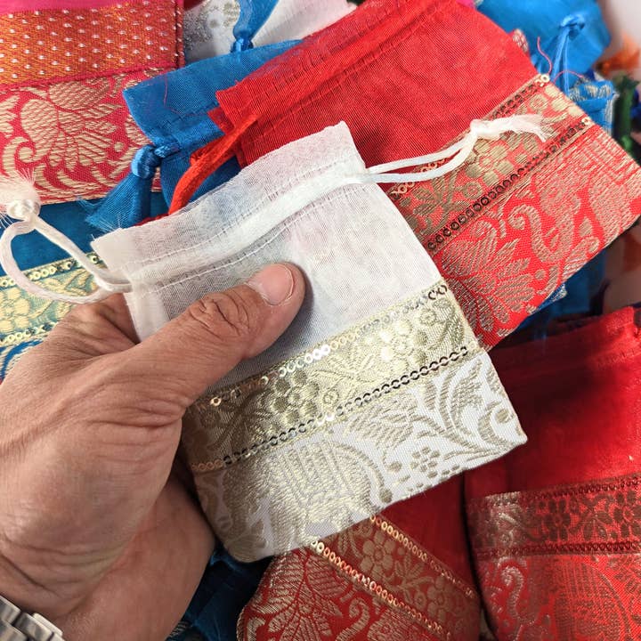 Tenzing Collections - Wholesale Gift Bag - Pack 100pic Recycle silk fabric gift pouches for gifts items24