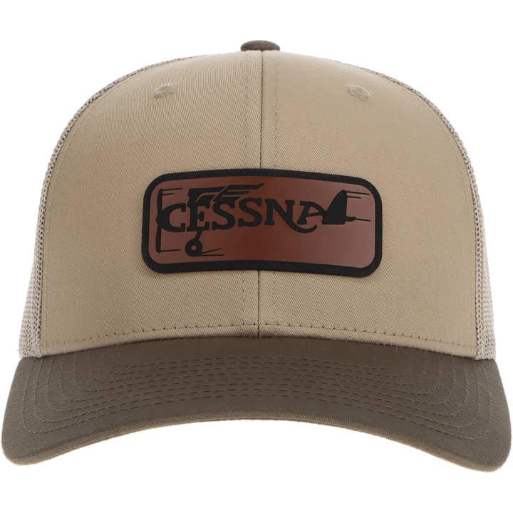 Cessna 20's Logo Heritage Trucker Pet - Buckskin voor wholesale door Aeroplane Apparel Co.