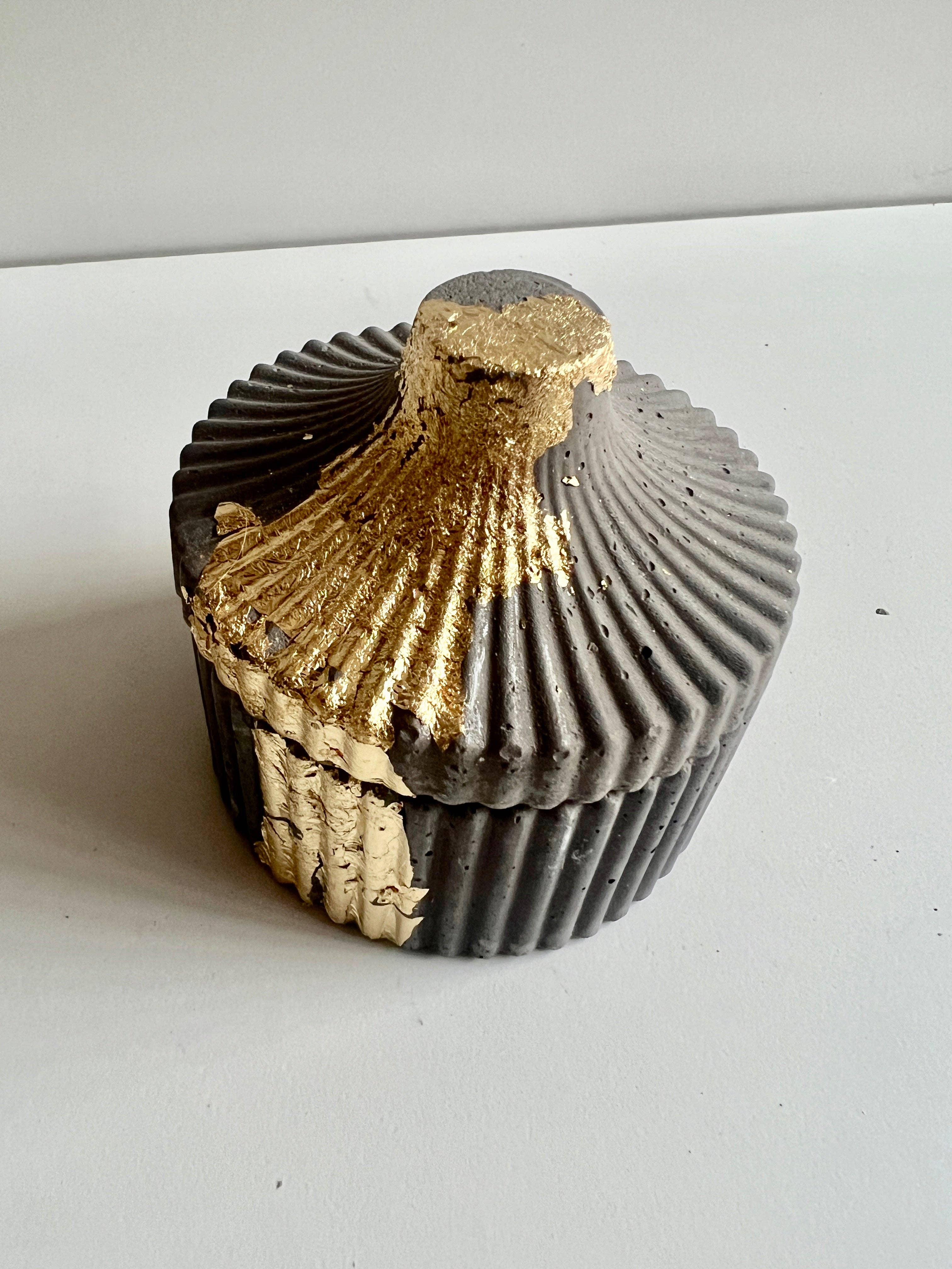 Koncretosa - Wholesale Jar/Filled Candle - Nina Gold Candle1