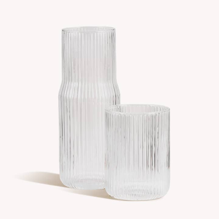 Gry Mattr by Joe Mimran - Wholesale Carafe - Ribbed Carafe - Clear