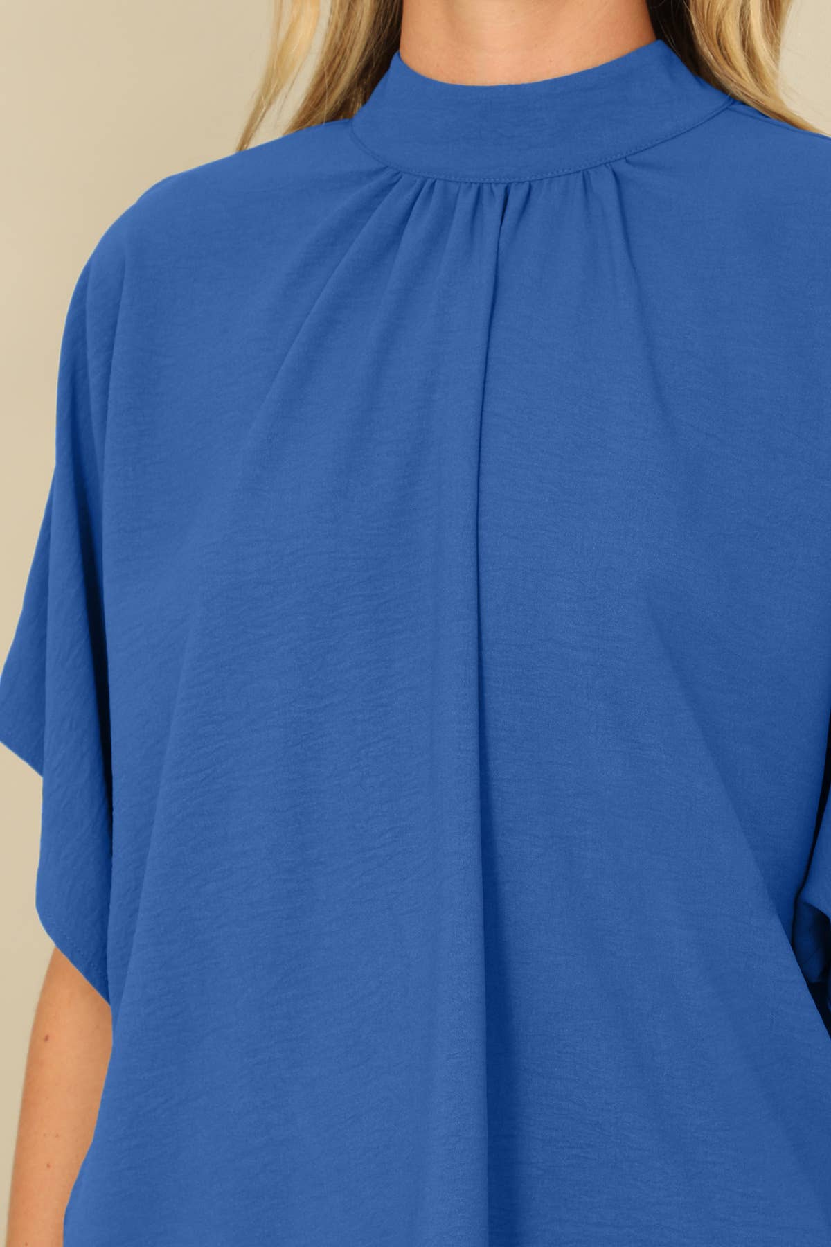 You & Me – Großhandel Bluse – Damen – YMT20083V-SOLID RÜCKENBAND DOLMAN-ÄRMEL HOCHHALS-TOP19