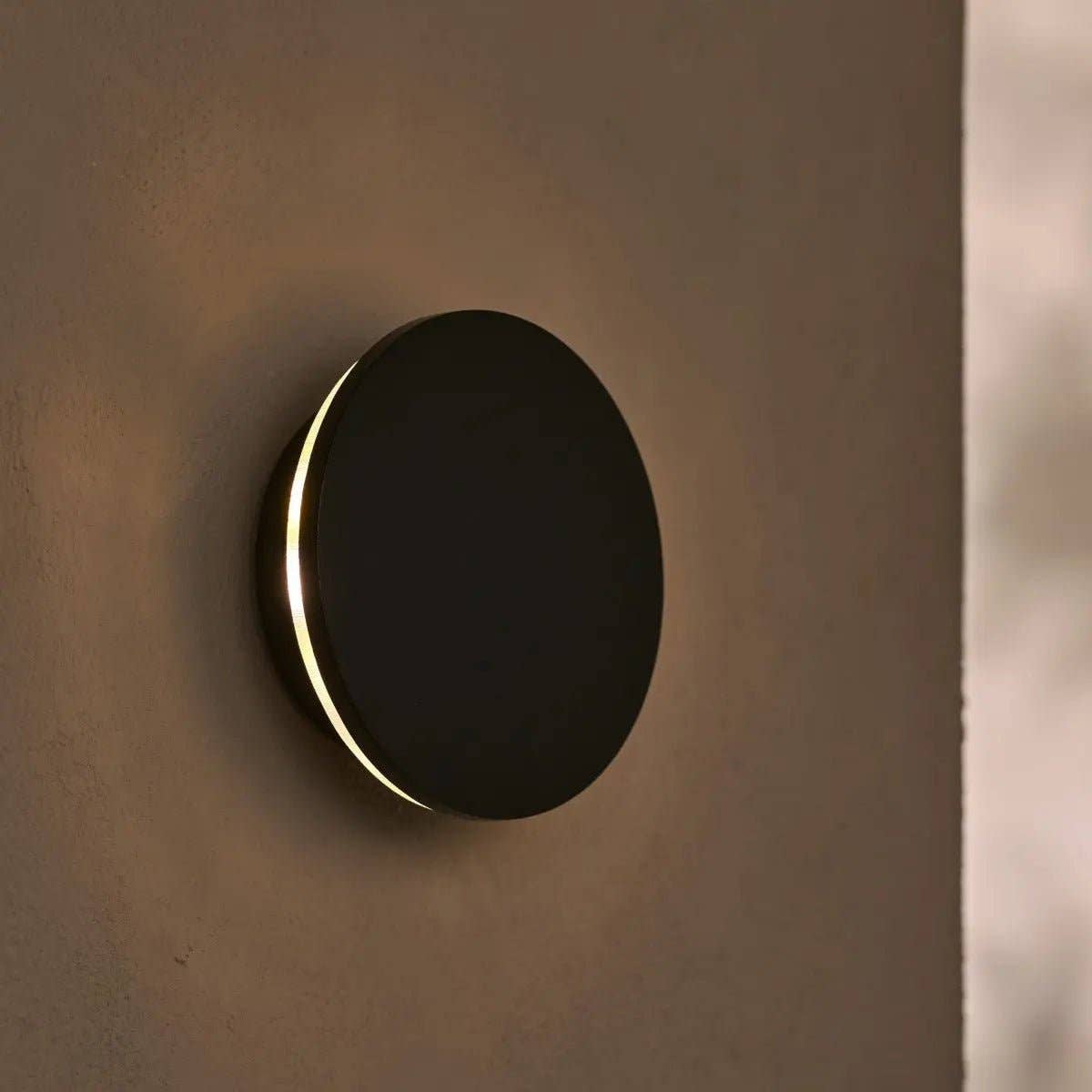 Tavellio - Wholesale Sconce - Lou Black Cordless Wall Light | Rechargeable & Dimmable with Touch Control – 2700K Warm Light5