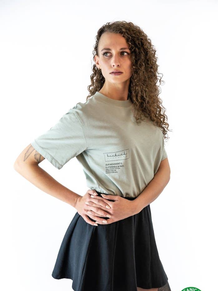 T-shirt pour femme en coton biologique - Mouvement en fer forgé imprimé pour la vente par LEOPOLT x Kuckuck