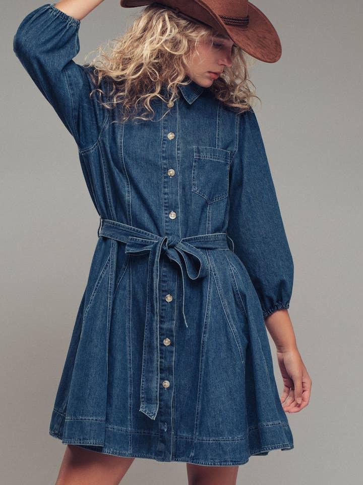 Robe évasée ceinturée occidentale pour la vente par Urban Daizy