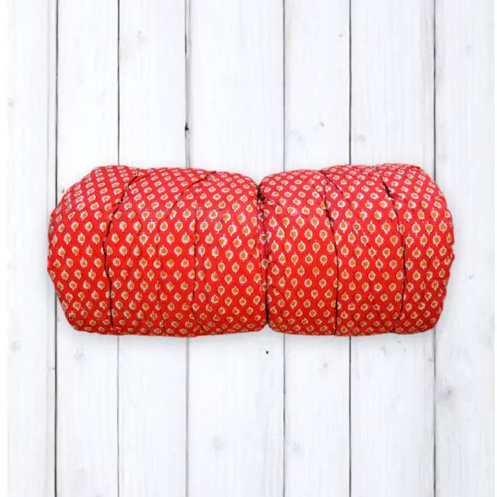 Scarlet cotton poplin sofa cover with small flower print for wholesale by B A O B A B - Maison