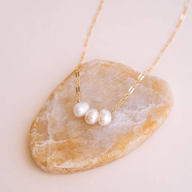 Colar de Pérolas Gwen por atacado de Wander + Lust Jewelry