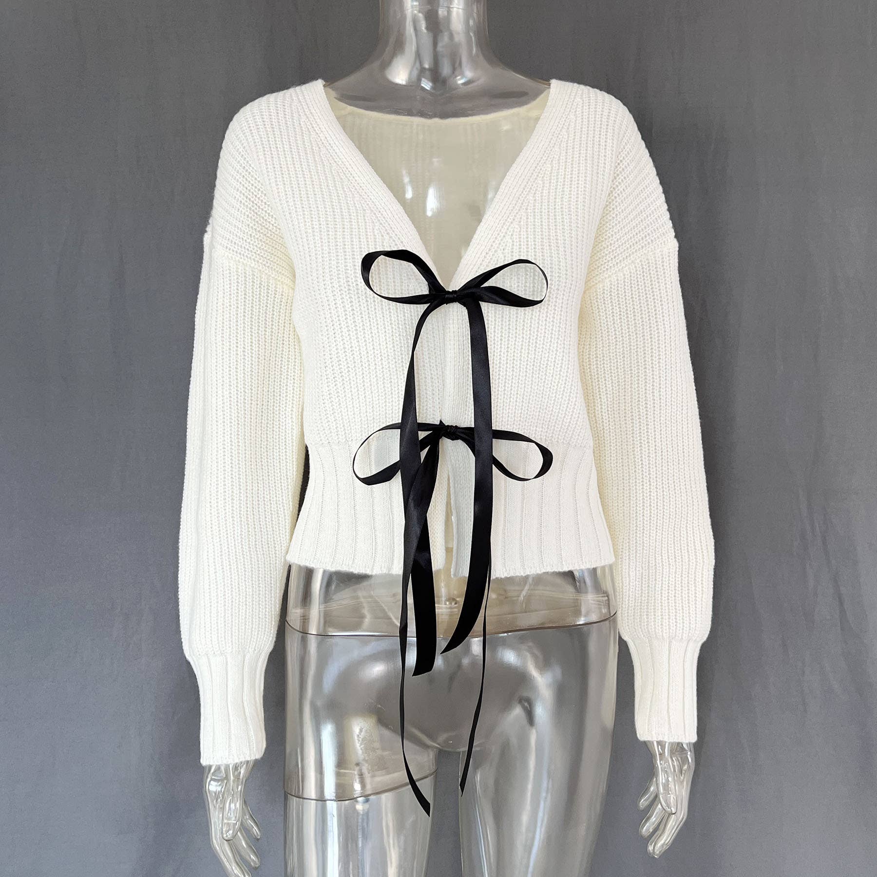 Rosa Clothing - Vente Cardigan – femme - Cardigan en tricot uni avec nœud papillon sur le devant1