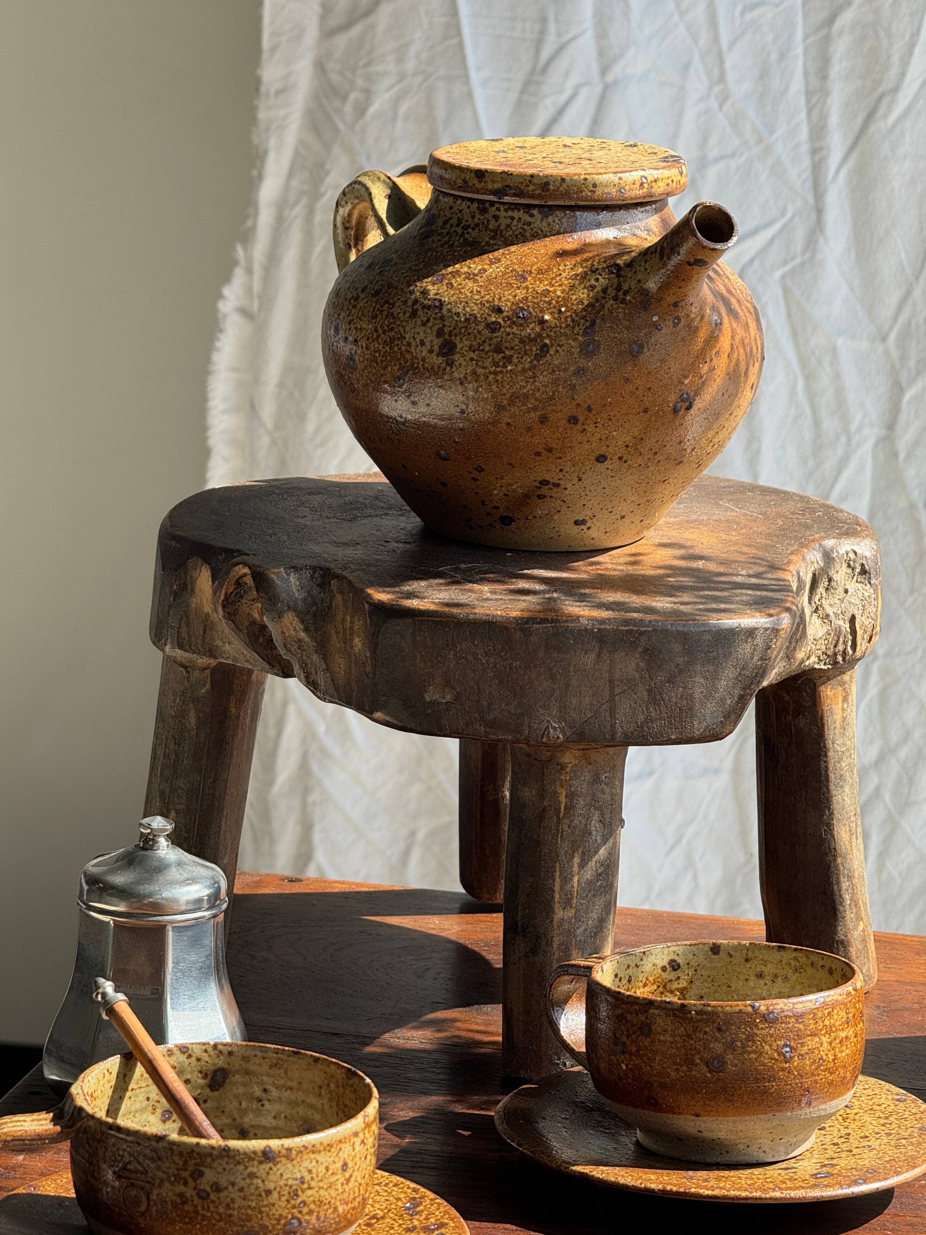 brown Small stoneware tea set with teapot, cups, sugar bowl for wholesale on Faire32