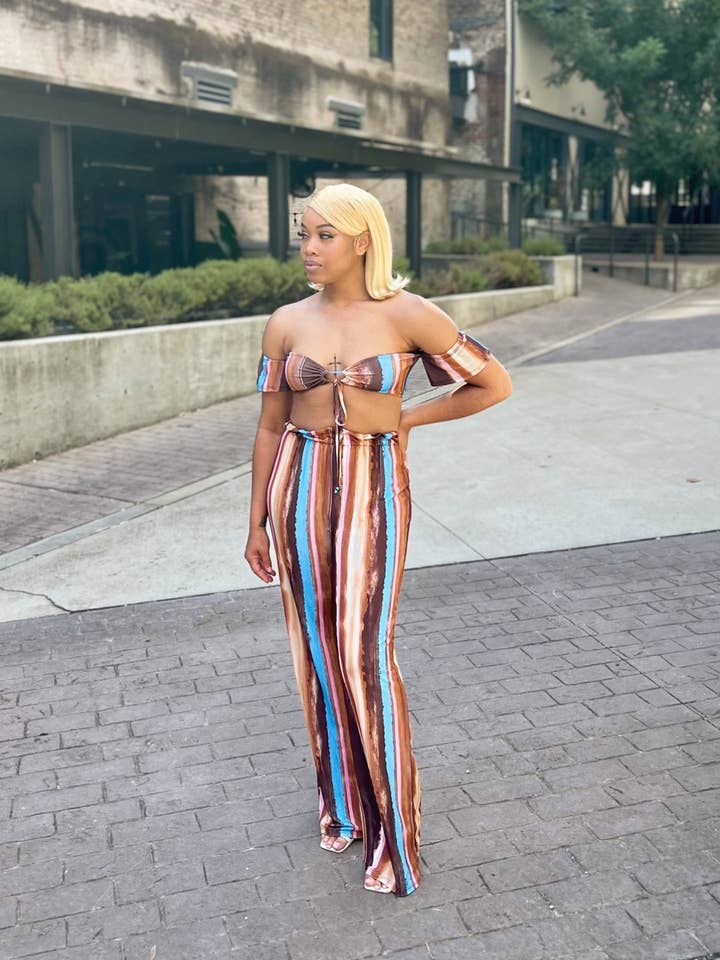 “50 Shades of Class” Set for wholesale by Chic Universe