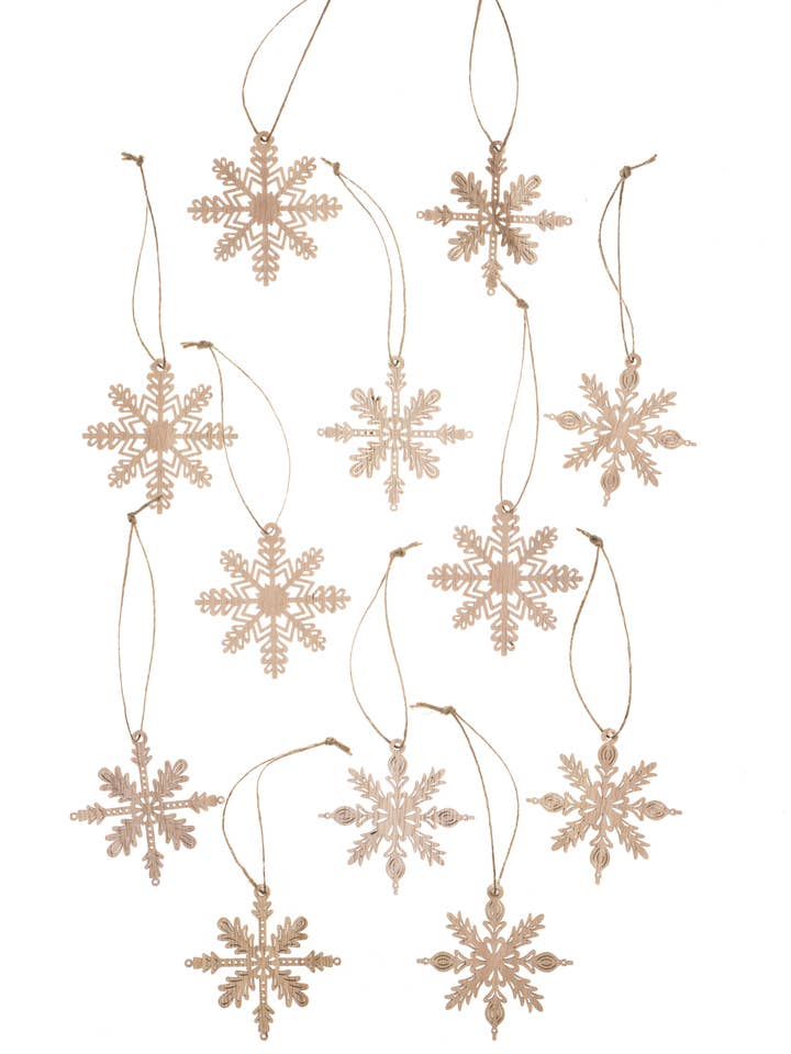 Dodici Fiocchi di Neve in Legno in Scatola per la vendita all'ingrosso da parte di Shoeless Joe Ltd