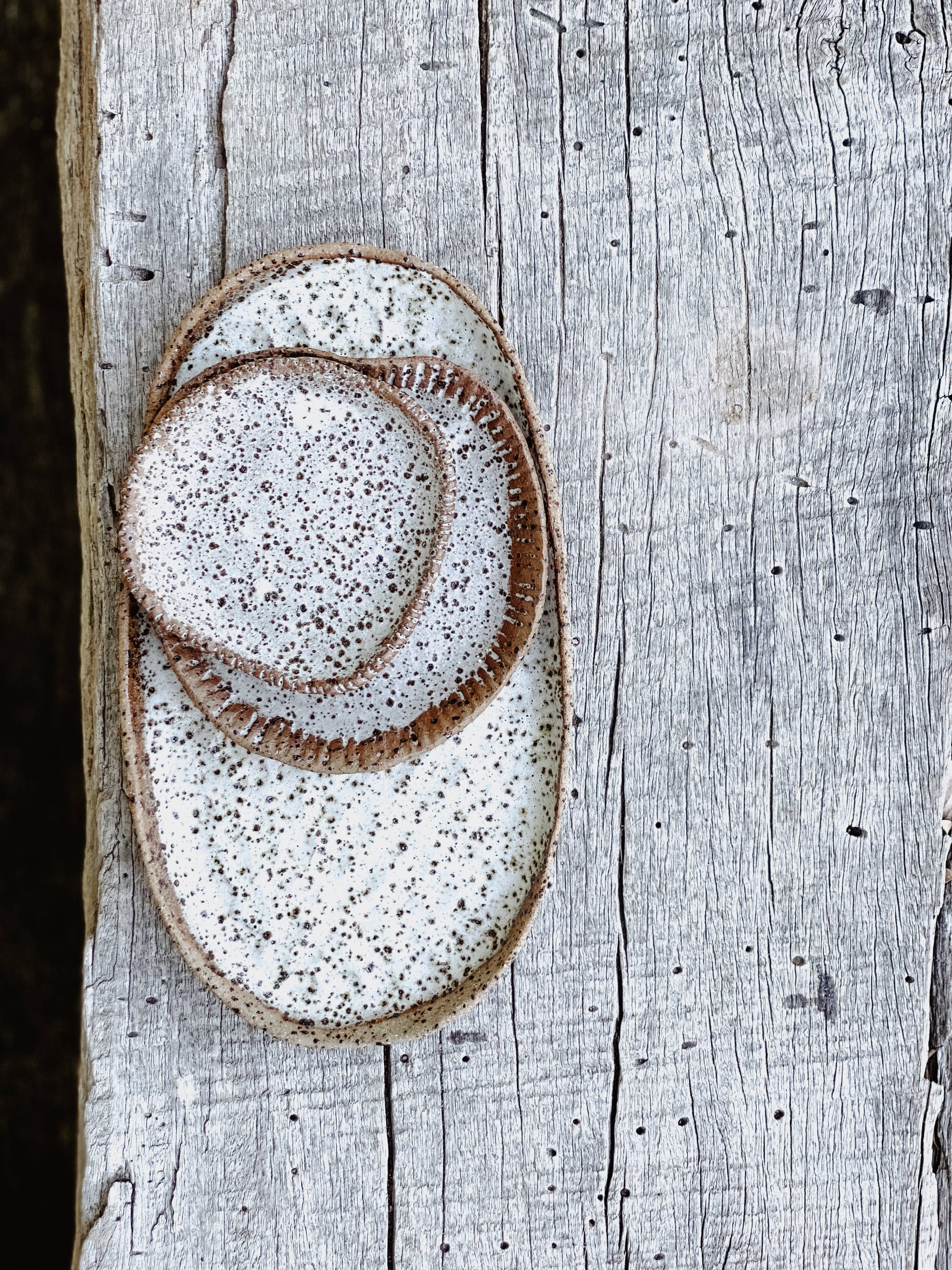 River Ceramics - Wholesale Serving plate - White Speckle Serving Plates - Hand Carved Pattern1
