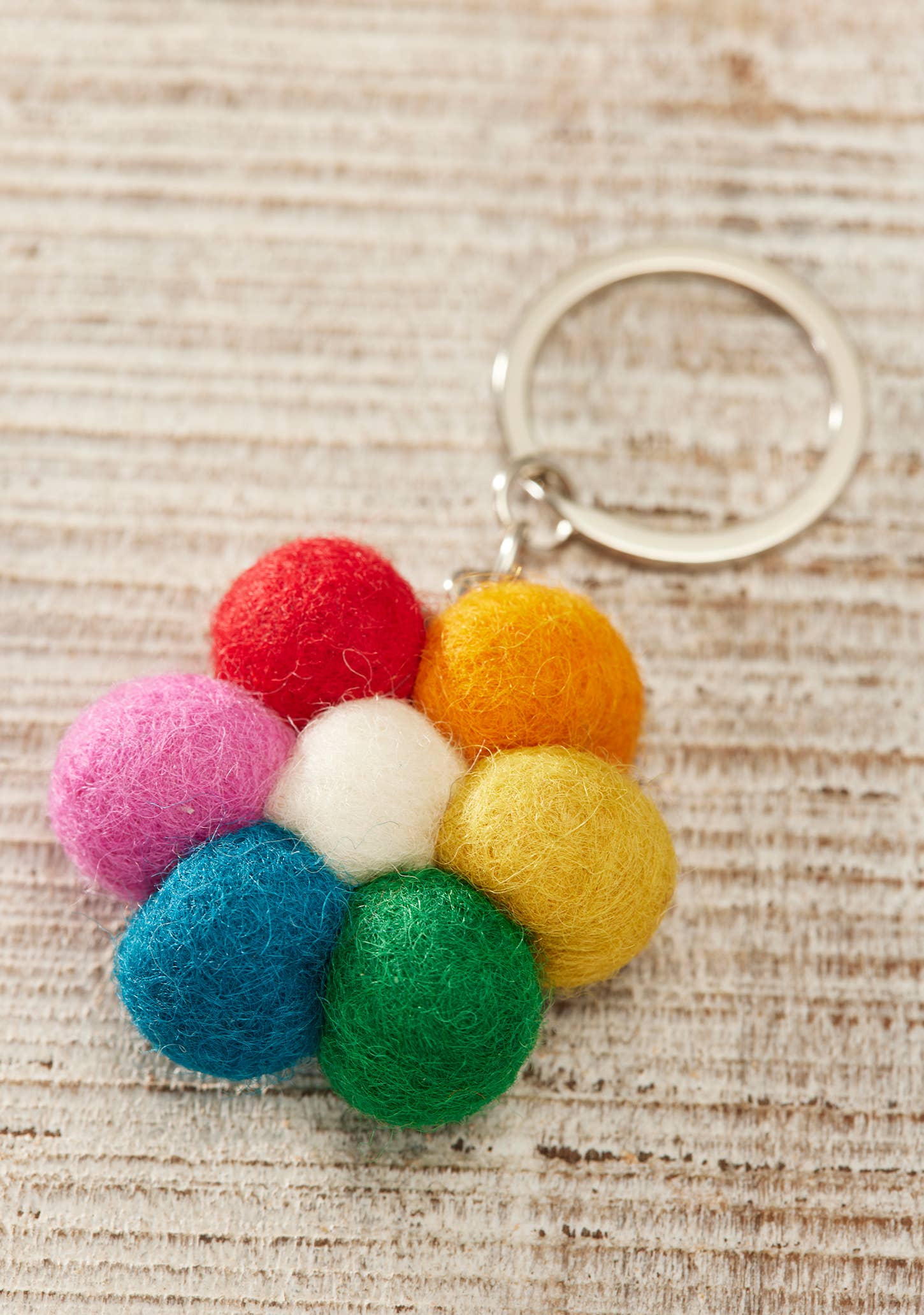 Namaste – wholesale Keychain – Unisex – Felt Rainbow Flower Keyring1