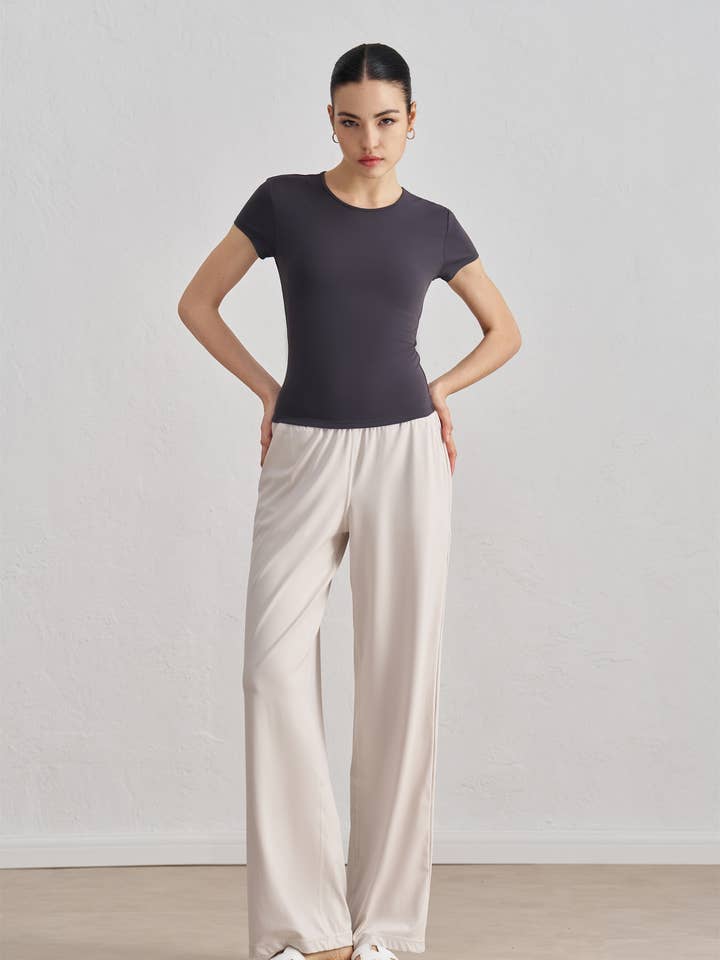 91thelabel – wholesale Athletic top – Women′s – Tessa Crew Neck Sculpting Short Sleeve Active Top T-Shirt6