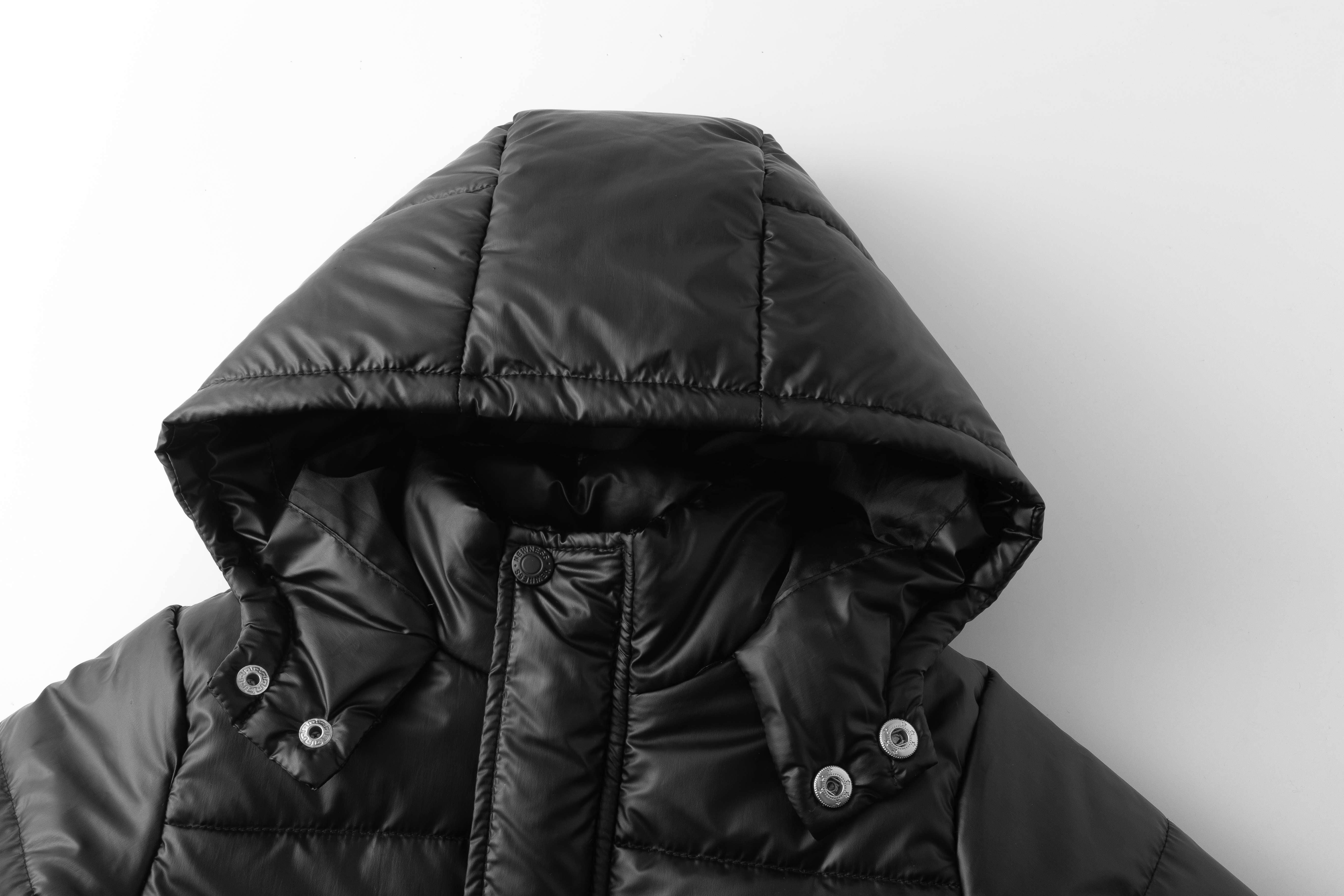 Newness Kids - Vendita all'ingrosso Cappotto - Bambini - Gilet imbottito da ragazzo con tasche laterali (3 colori)10