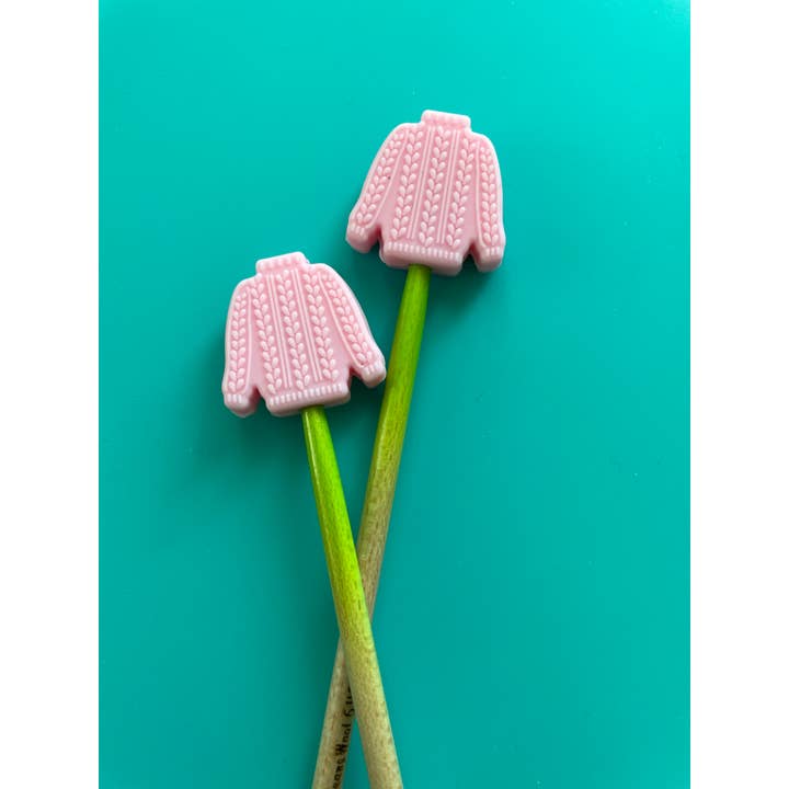 Comma Craft Co - Wholesale Knitting/Crochet Supplies - Knitting Needle Point Protectors - Realistic Knit Sweater3