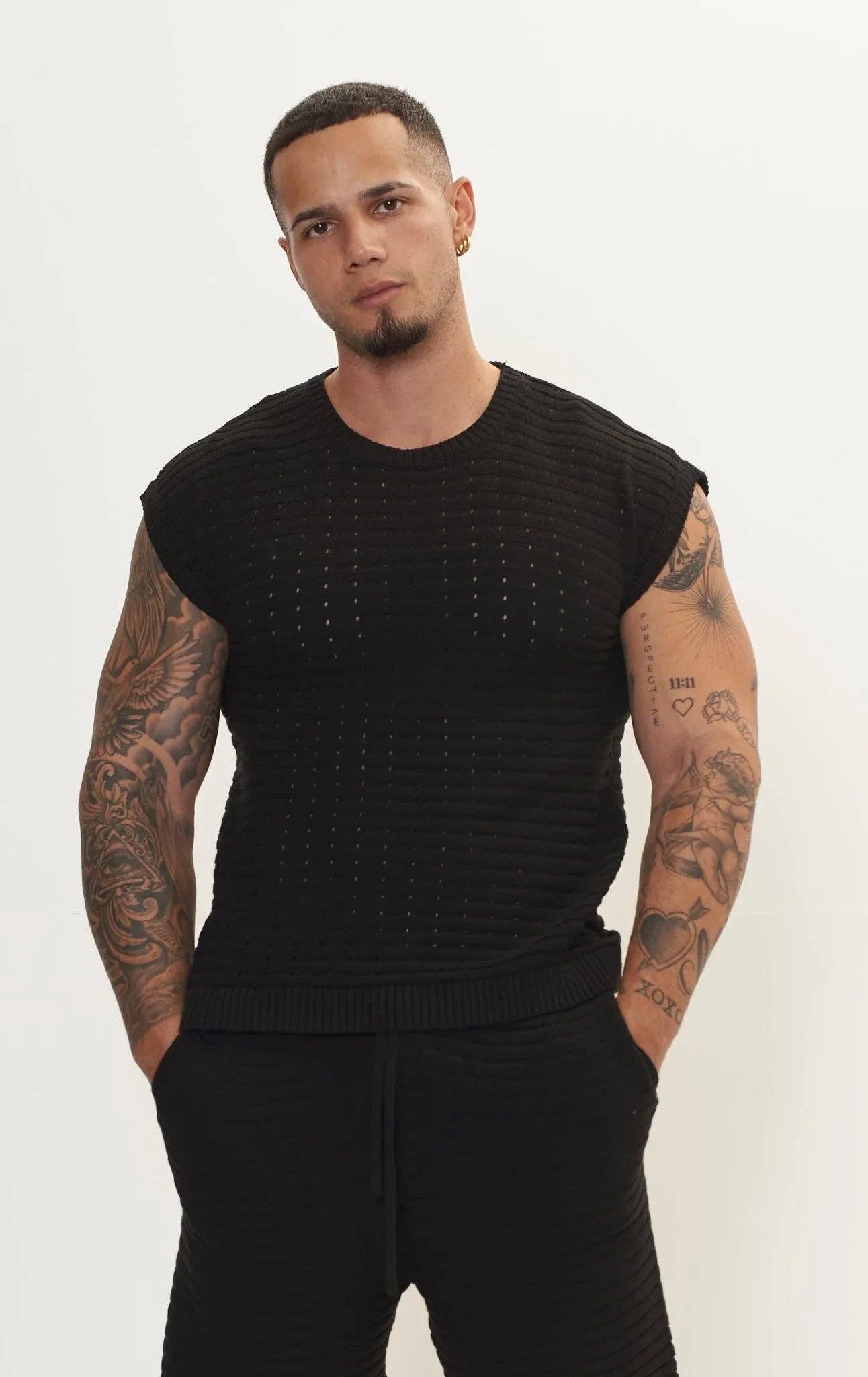 SORT Kortærmet strikket top og shorts til mænd med øje - sort for engroshandel på Faire1