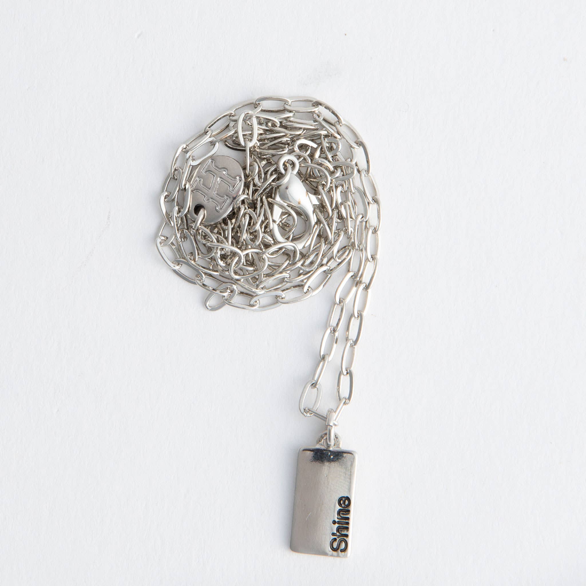 Howard's – Großhandel Grußkarten für den Alltag – Amira Shine Grußkarte mit Anhänger und Halskette13