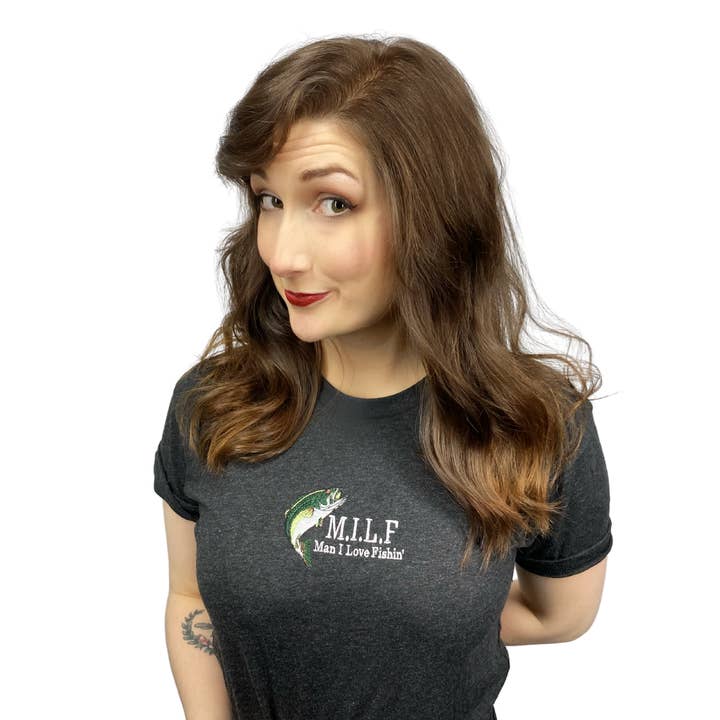 IncredibleGood Inc - Vente T-shirt – unisexe - T-shirt noir brodé Man I Love Fishin' MILF, unisexe