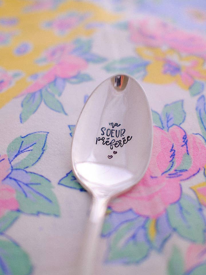 Vintage engraved tablespoon "my favorite sister" for wholesale by Les Petites Cuillères De Juliette