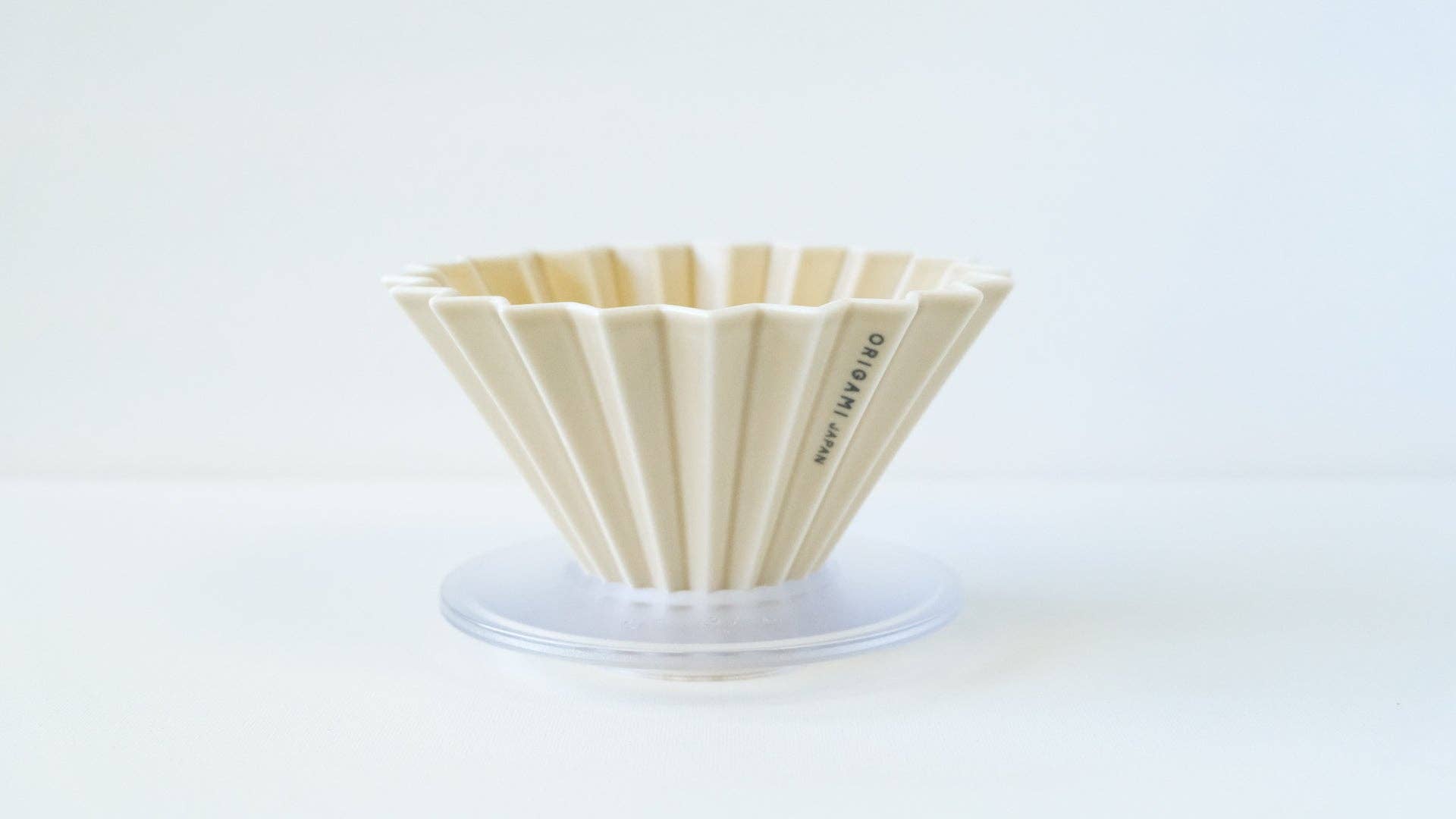 Slow Pour Supply - Wholesale Pour Over & Dripper - ORIGAMI Dripper - Medium for 1-4 Cups Brew6