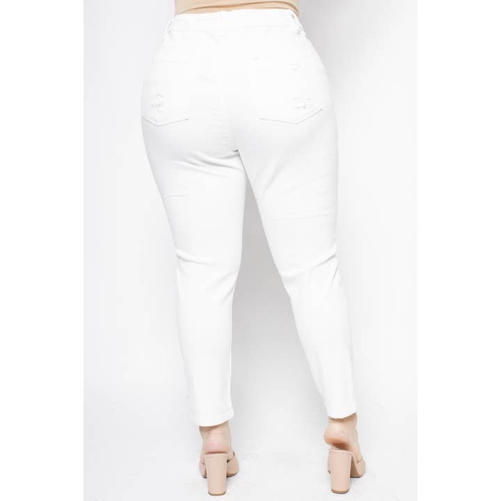 Weiss RÖHRENJEANS IM USED-LOOK IN ÜBERGRÖSSE für den Großhandel auf Faire1