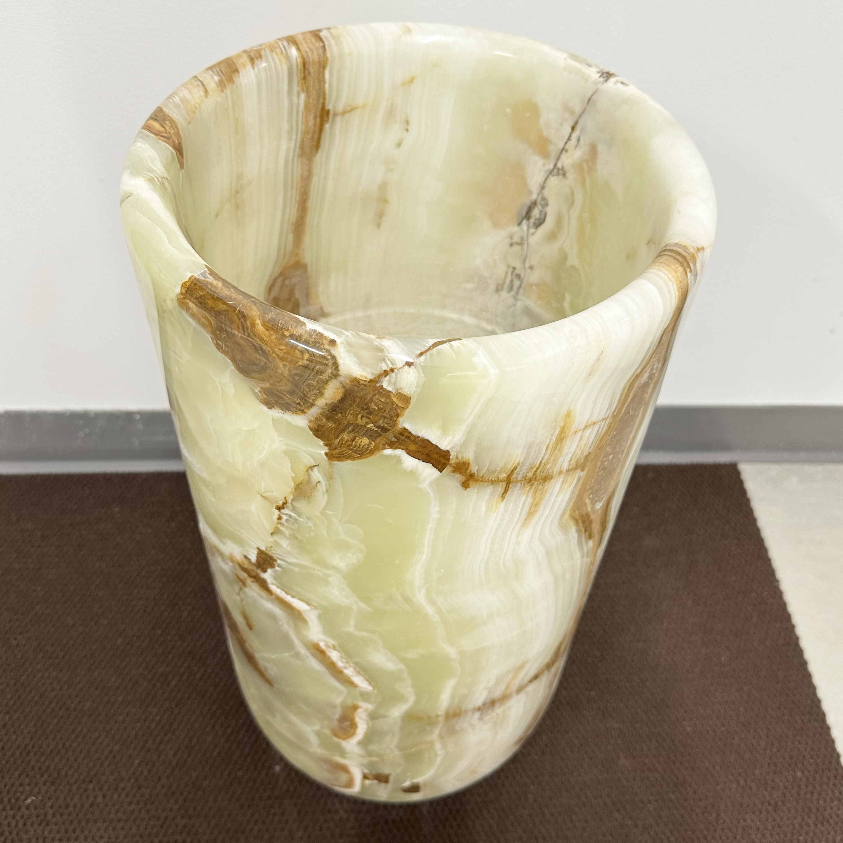 Page Imports - Wholesale Urn - Floor Urn - 24" x 12"11