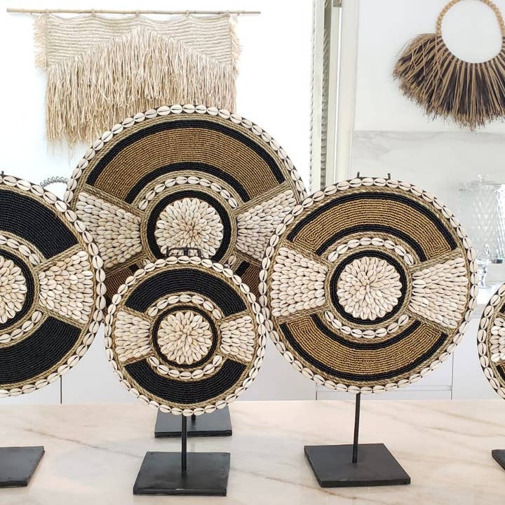 Supporto Royalty con perline per la vendita all'ingrosso da parte di Good Karma Decor