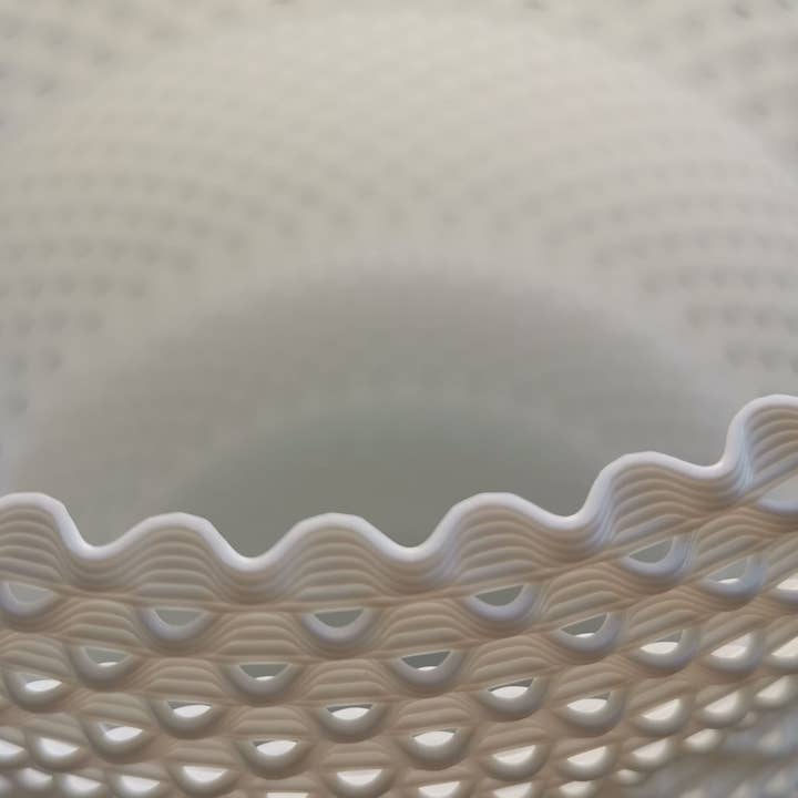 Lampdesign - Wholesale Accent/Desk Lamp - HiveGlow Portable Table Lamp2