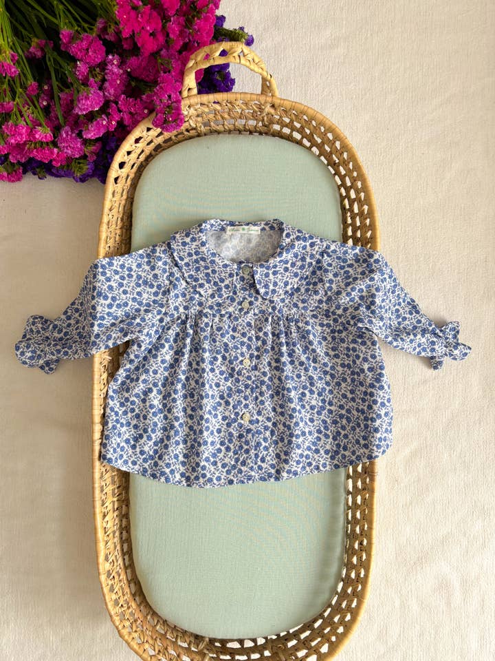 Linnen bloemenblouse met Peter Pan-kraag voor wholesale door Maria Jasmim Baby & Child
