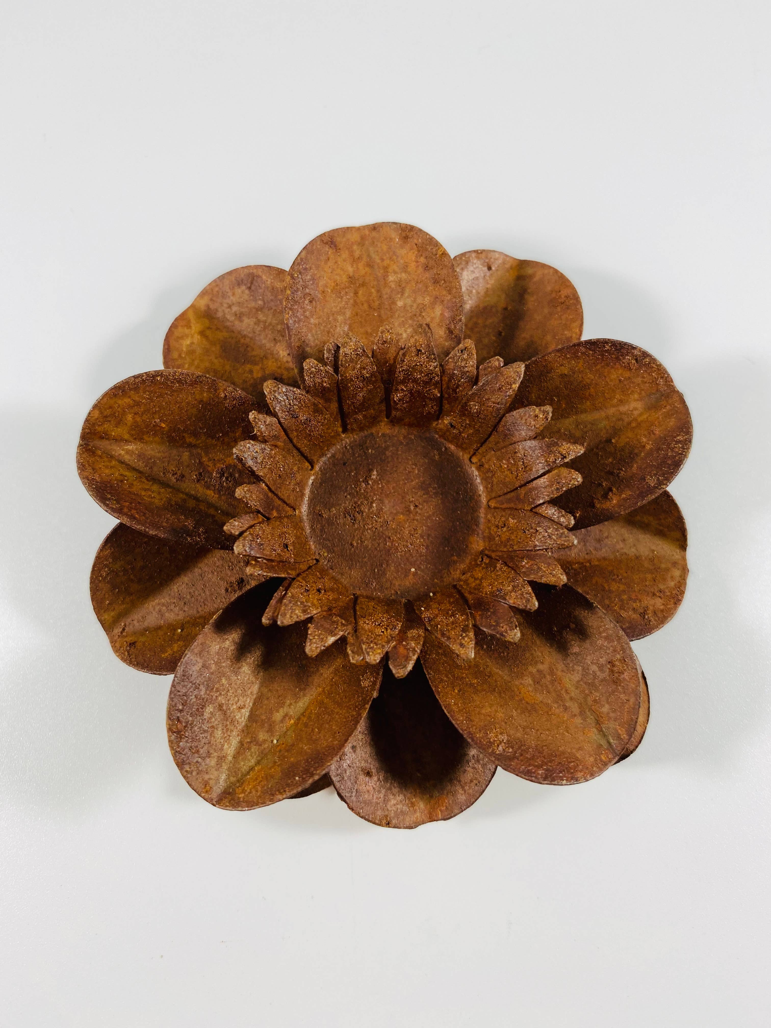 Iron Jewel - Wholesale Magnet - Rust flower magnet garden metal flower spring Farmhouse