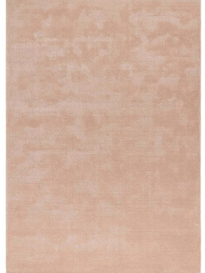 Tapis de luxe Hush Solid Coral Pink pour la vente par THE RUGS