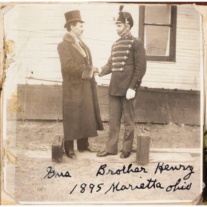 Schiffer Publishing - Vendita all'ingrosso Arts & Entertainment - Gus Wagner: Globe Trotter e tatuatore a mano6