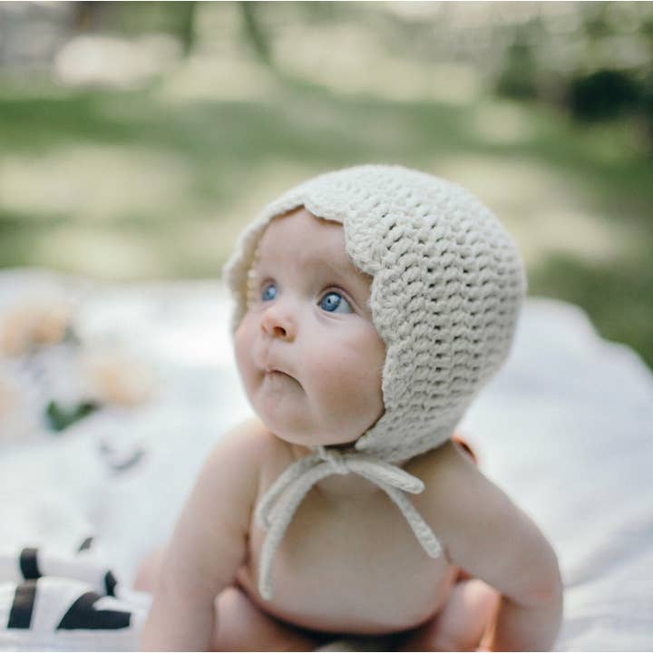 Bonnet pour bébé en crochet, chapeau en coton pour nouveau-né, cadeau de fête prénatale pour la vente par Meadoria