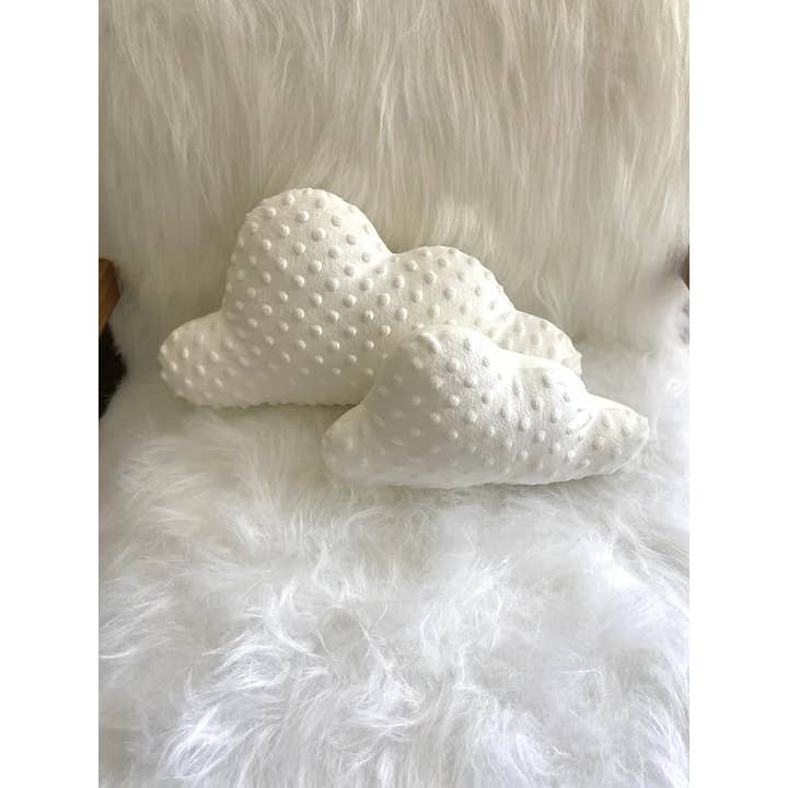 Edie & Joe - Vendita all'ingrosso Guanciale/Cuscino - Bambini e neonati - Cuscini in pile con fossette color crema a forma di nuvola, decorazione per la cameretta dei bambini