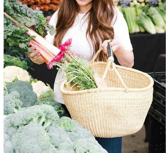 The African Home Goods – wholesale Korg – Stor afrikansk Bolga-korg från Ghana | Obetad med svart och tan-läderhandtag3