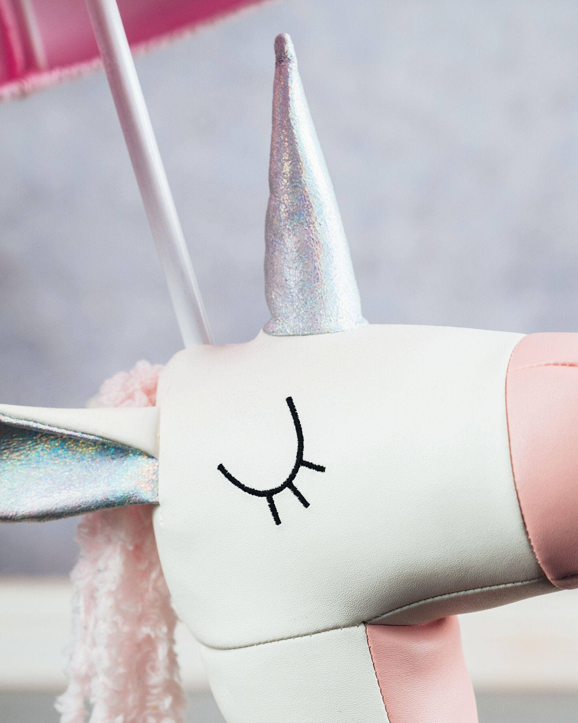 Happy Lamps - Wholesale Figurine Lamp - Bonita the unicorn3