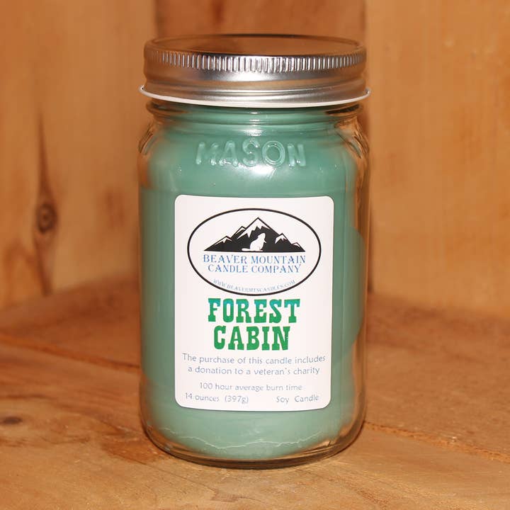 Bougie en cire de soja Cabane en forêt pour la vente par Beaver Mountain Candle Company